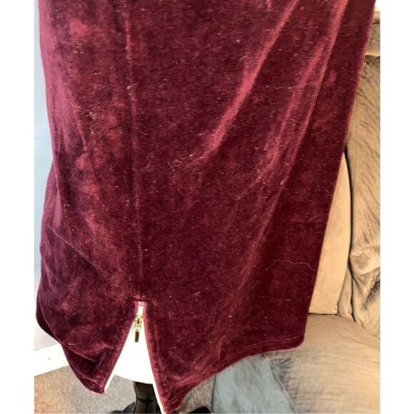 ZENERGY by CHICO’S NWT Velour Pullover Hoodie with Rhinestone and Zipper Embelli - Picture 3 of 6